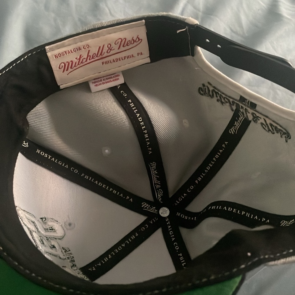 Mitchell & Ness Eagles Snapback - image 3